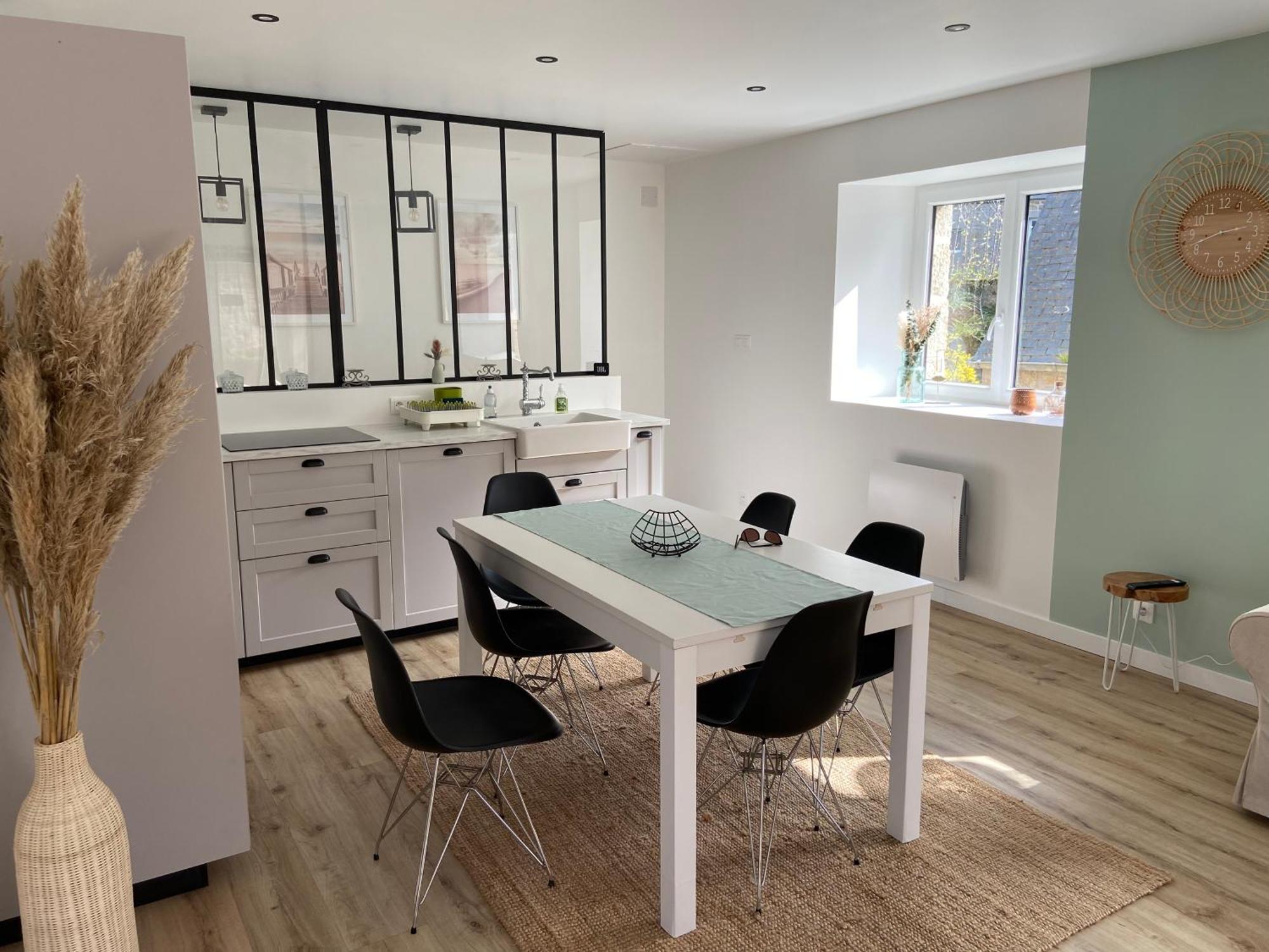 Ty Ker Iliz - Petits Commerces Et Accessibles A Pied! * Trelevern